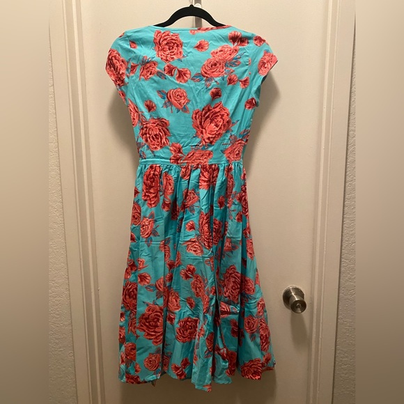 Pinup Couture dress blue with red flowers comes with bolero - Picture 4 of 7